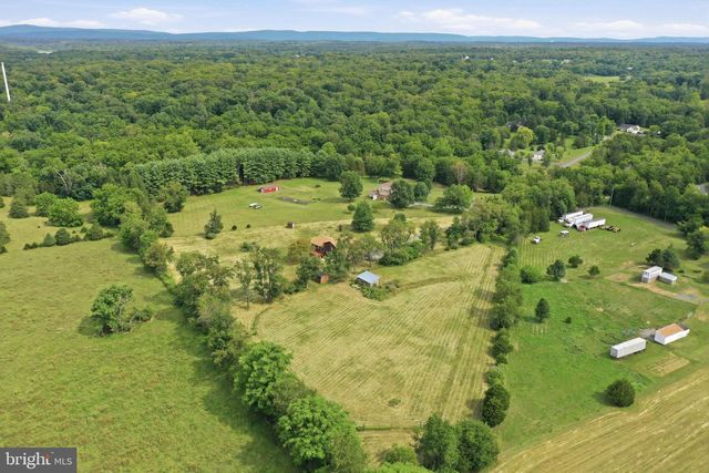 598 WHITE OAKS DR, Martinsburg, WV 25404