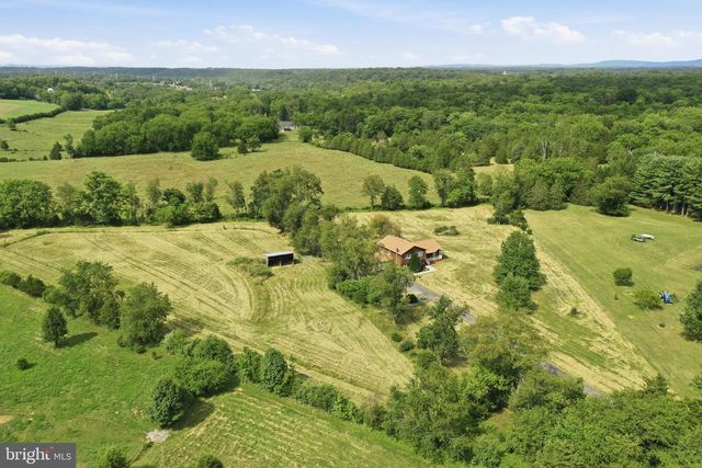 598 WHITE OAKS DR, Martinsburg, WV 25404