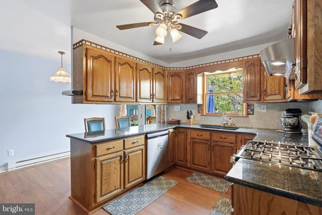 598 WHITE OAKS DR, Martinsburg, WV 25404