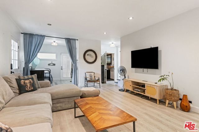 1746 N Hudson Avenue, Los Angeles, CA 90028