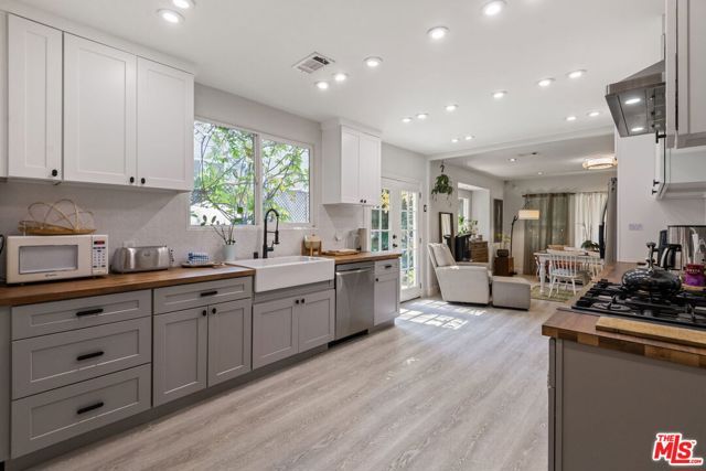 1746 N Hudson Avenue, Los Angeles, CA 90028