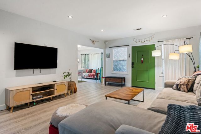 1746 N Hudson Avenue, Los Angeles, CA 90028