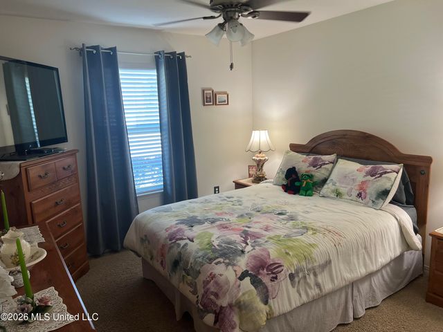 64 Whisperwood Lane, Ocean Springs, MS 39564