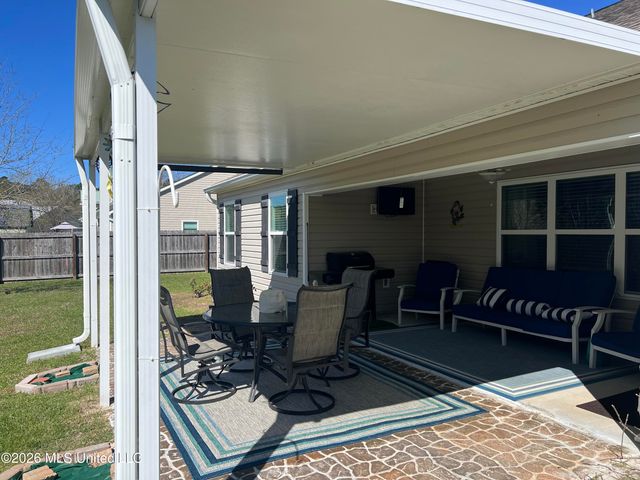 64 Whisperwood Lane, Ocean Springs, MS 39564