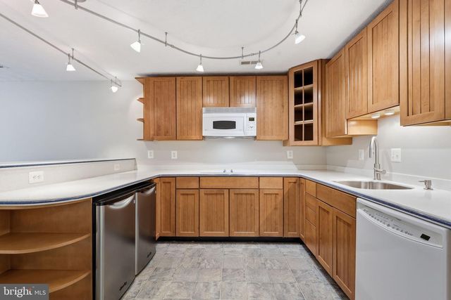 100 SPYGLASS LN, Stafford, VA 22556