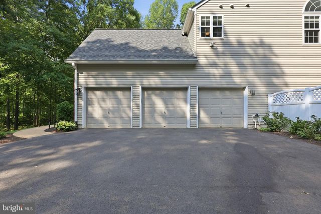 100 SPYGLASS LN, Stafford, VA 22556