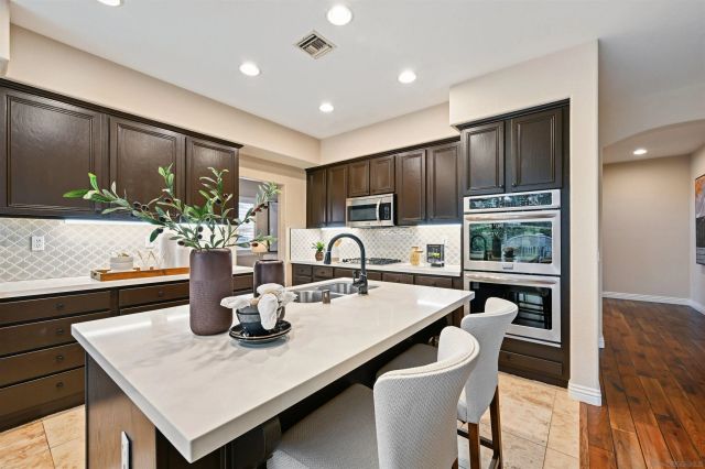 2834 Rancho Pancho, Carlsbad, CA 92009