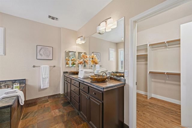 2834 Rancho Pancho, Carlsbad, CA 92009