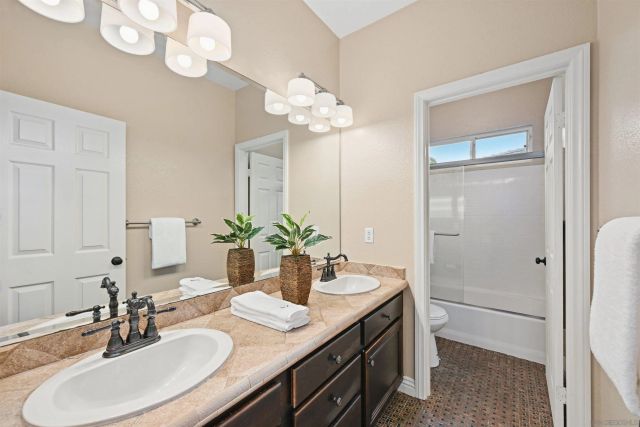 2834 Rancho Pancho, Carlsbad, CA 92009