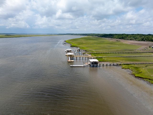 2008 Riverbend Drive, Charleston, SC 29412