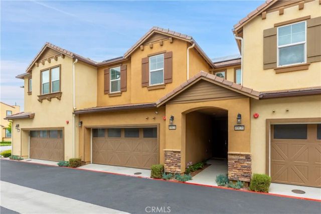 40630 Birchfield Drive 12, Temecula, CA 92591