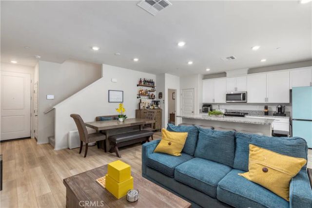 40630 Birchfield Drive 12, Temecula, CA 92591