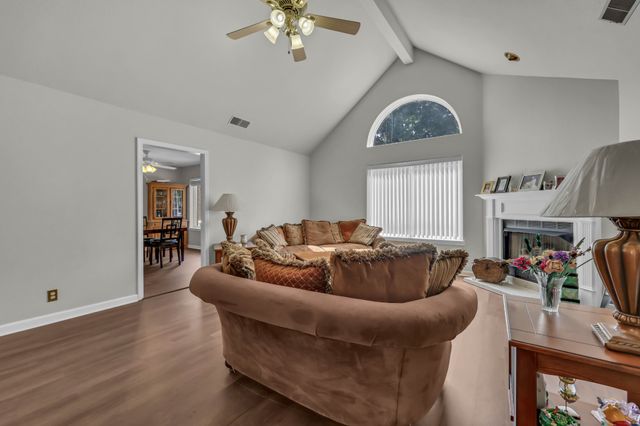 554 Christel Springs Dr, Clarksville, TN 37043