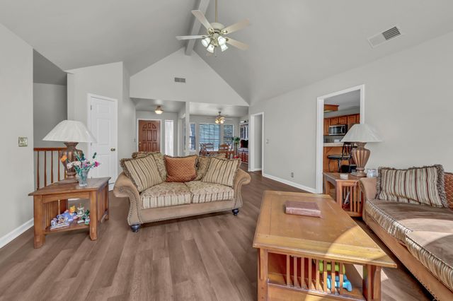 554 Christel Springs Dr, Clarksville, TN 37043