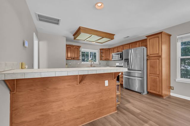 554 Christel Springs Dr, Clarksville, TN 37043