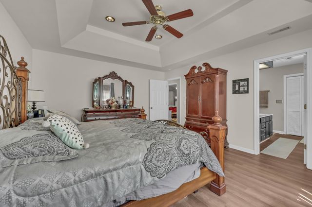 554 Christel Springs Dr, Clarksville, TN 37043