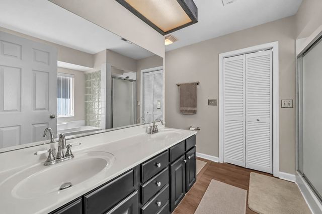 554 Christel Springs Dr, Clarksville, TN 37043