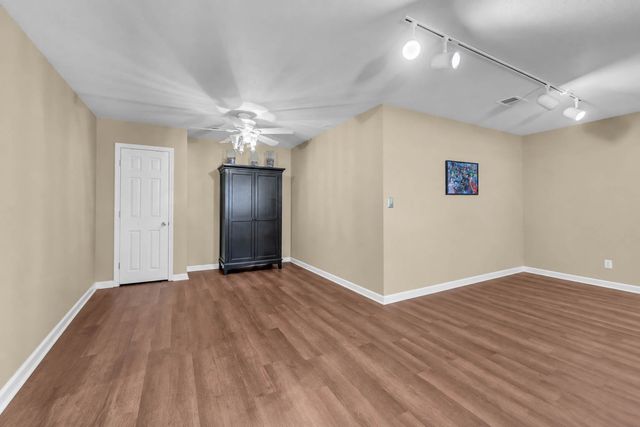 554 Christel Springs Dr, Clarksville, TN 37043