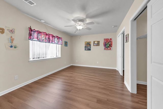 554 Christel Springs Dr, Clarksville, TN 37043