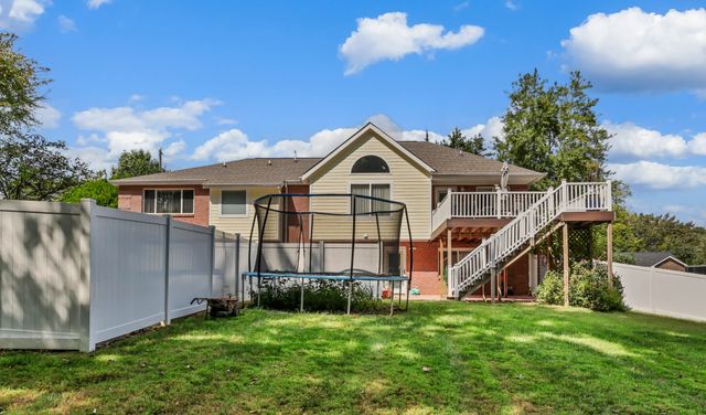 554 Christel Springs Dr, Clarksville, TN 37043