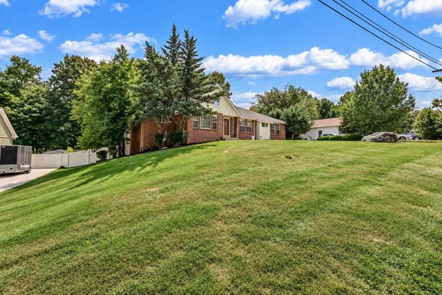554 Christel Springs Dr, Clarksville, TN 37043