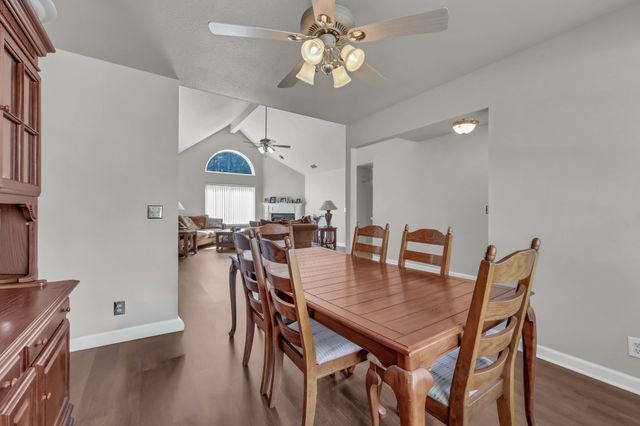 554 Christel Springs Dr, Clarksville, TN 37043