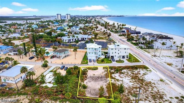 101 Anchorage ST, Fort Myers Beach, FL 33931
