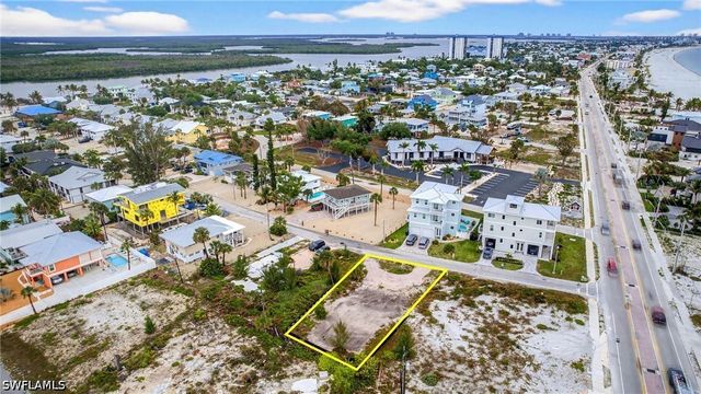 101 Anchorage ST, Fort Myers Beach, FL 33931
