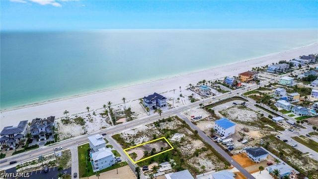 101 Anchorage ST, Fort Myers Beach, FL 33931