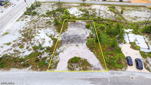 101 Anchorage ST, Fort Myers Beach, FL 33931