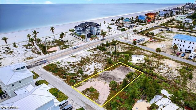 101 Anchorage ST, Fort Myers Beach, FL 33931