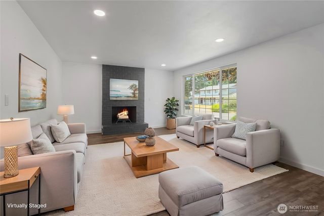 17203 5th Avenue E, Spanaway, WA 98387