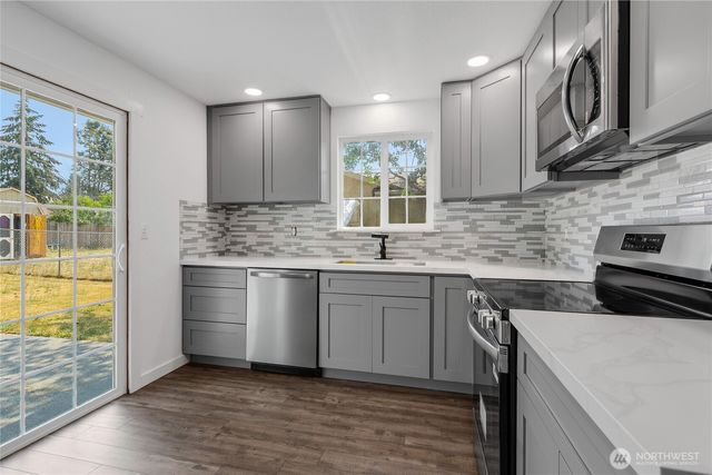 17203 5th Avenue E, Spanaway, WA 98387
