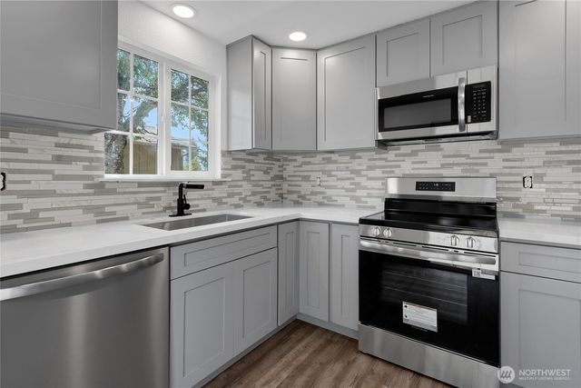 17203 5th Avenue E, Spanaway, WA 98387