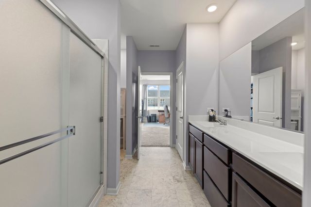 906 Homerton Boulevard, North Aurora, IL 60542