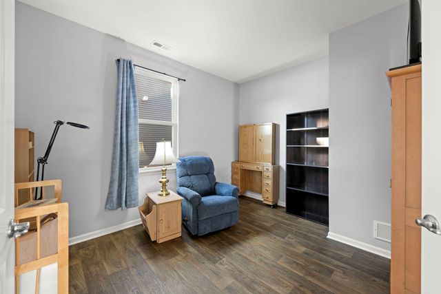 906 Homerton Boulevard, North Aurora, IL 60542