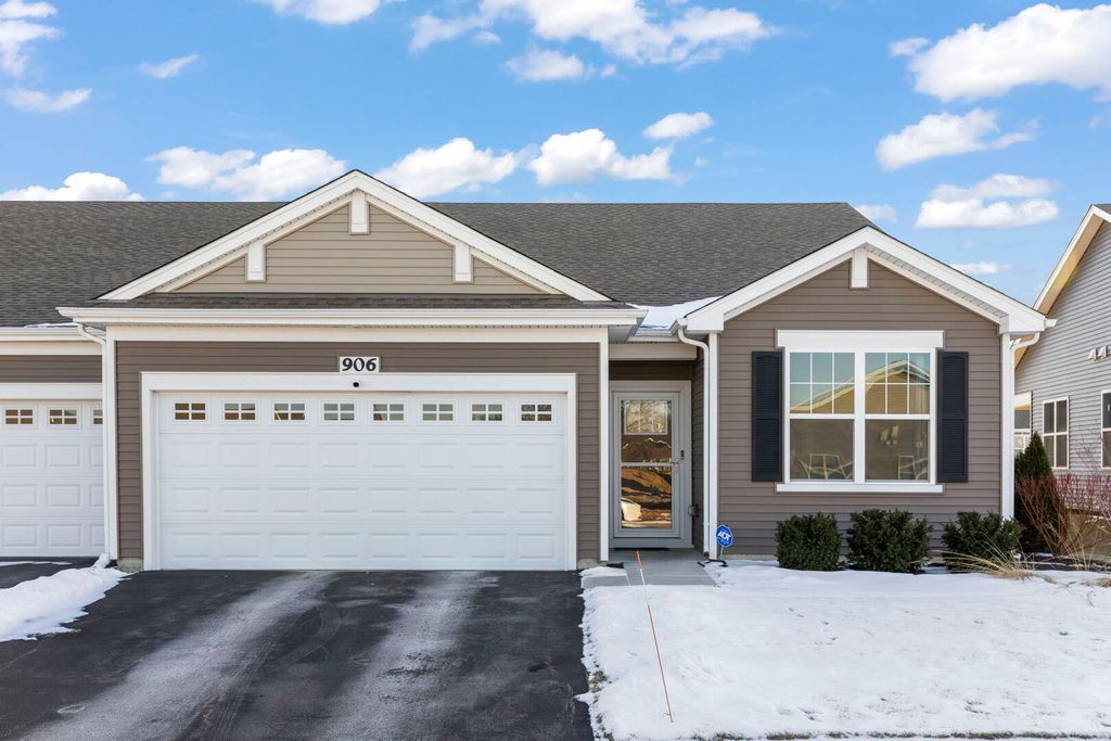 906 Homerton Boulevard, North Aurora, IL 60542