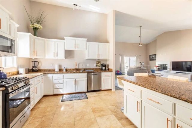 12753 Mountain View Road, Desert Hot Springs, CA 92240