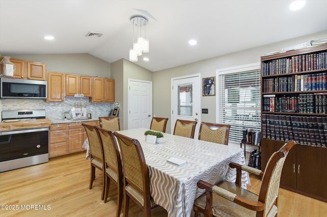 73 E Connecticut, Jackson, NJ 08527