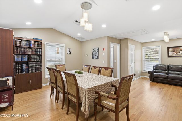 73 E Connecticut, Jackson, NJ 08527