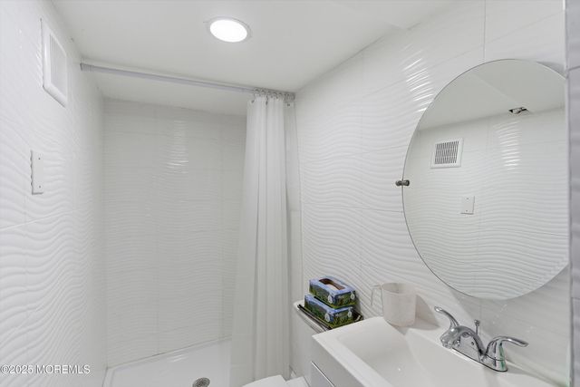 73 E Connecticut, Jackson, NJ 08527