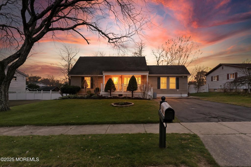 73 E Connecticut, Jackson, NJ 08527