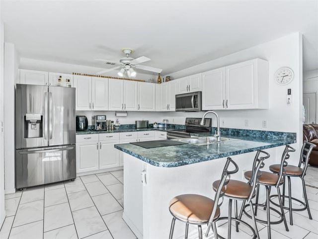 19830 SE 15TH PLACE, Morriston, FL 32668