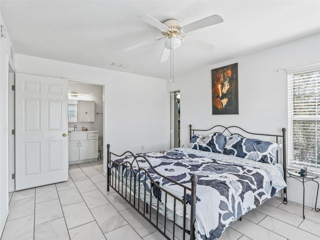 19830 SE 15TH PLACE, Morriston, FL 32668