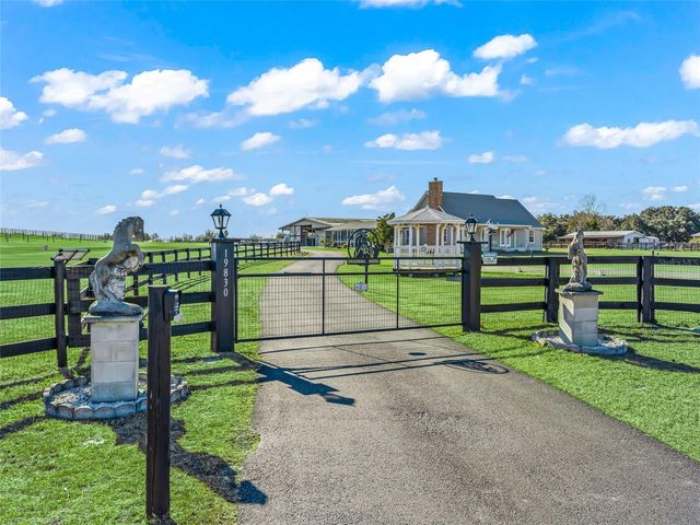 19830 SE 15TH PLACE, Morriston, FL 32668