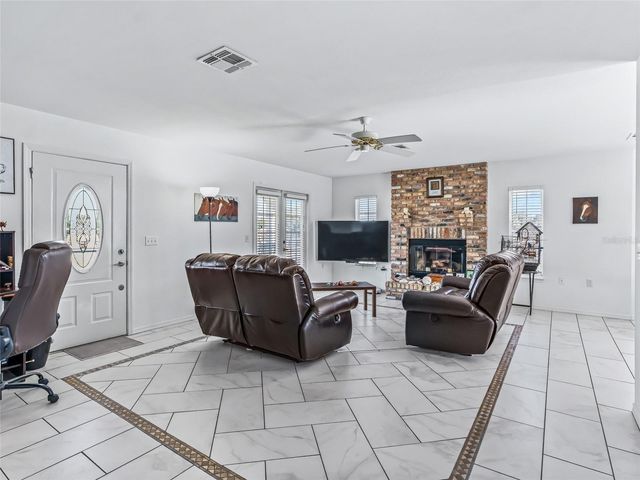 19830 SE 15TH PLACE, Morriston, FL 32668