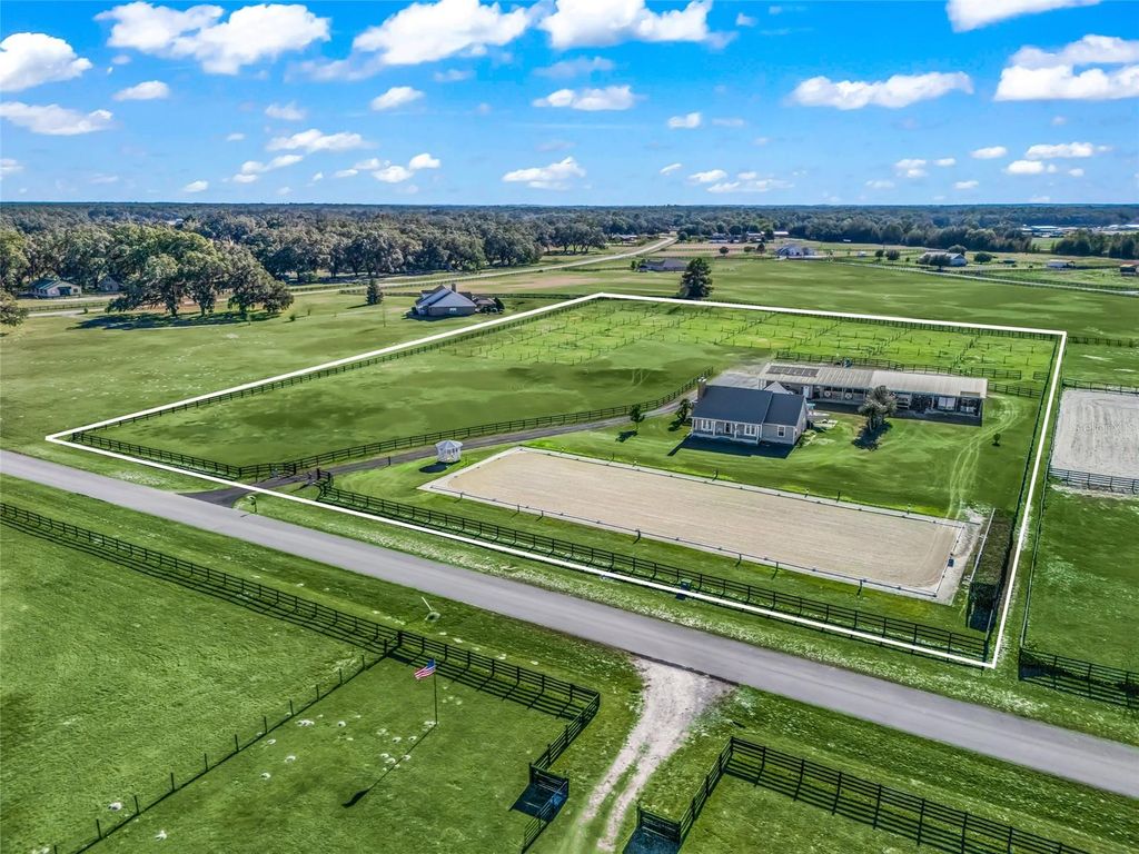 19830 SE 15TH PLACE, Morriston, FL 32668