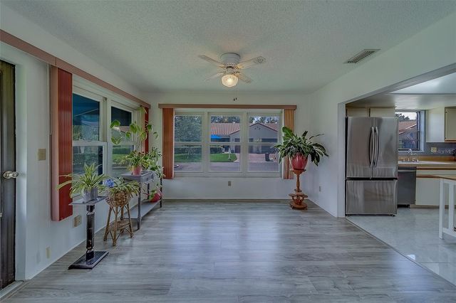 8701 40TH LANE N, Pinellas Park, FL 33782