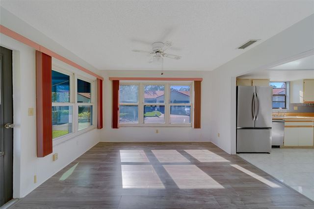 8701 40TH LANE N, Pinellas Park, FL 33782