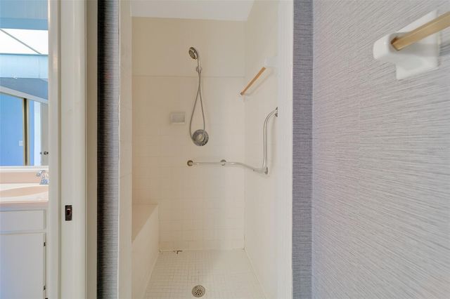 8701 40TH LANE N, Pinellas Park, FL 33782